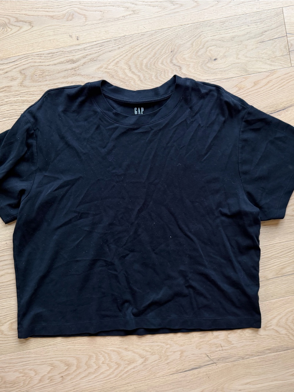 GAP Black Short Sleeve Crewneck Tee